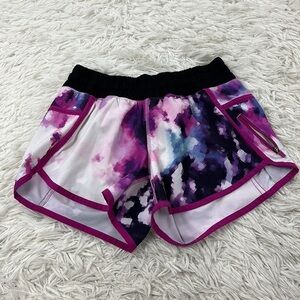 Lululemon Tracker Short III *4-way Stretch Blooming Pixie Multi / Raspberry